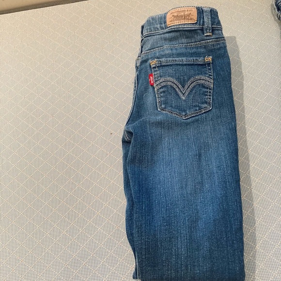 Levis Skinny Fit Jeans - Picture 6 of 9
